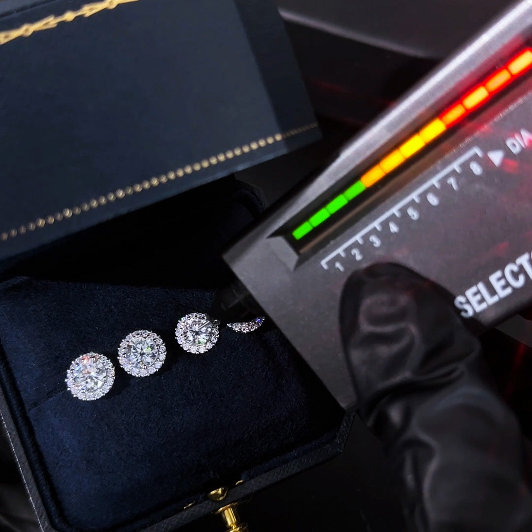 6.5 mm VVS1 Moissanite earrings 1ct